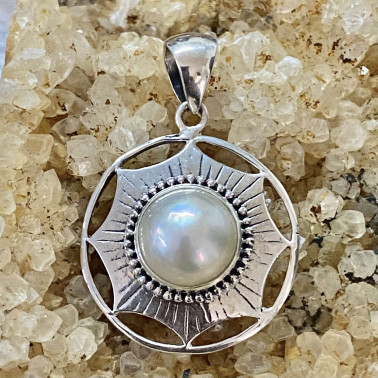 PD 15040 MBP-(HANDMADE 925 BALI SILVER PENDANT WITH MABE PEARL)